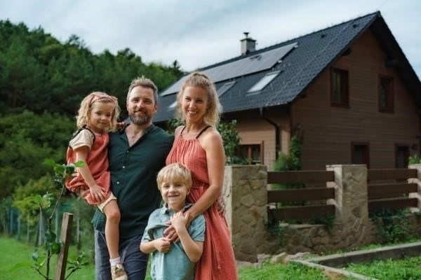 Шаги, которые необходимо предпринять для регистрации родственника в коттедже или частной собственности